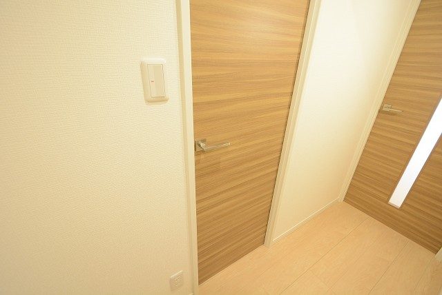 シャトレ明大前 玄関MWIC シャトレ明大前 玄関MWIC