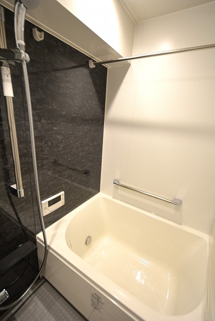 ニューハイツ八丁堀 (108)バス