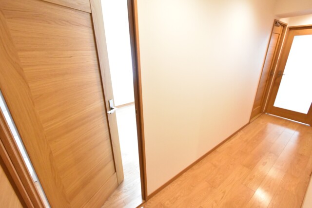 麻布狸穴ナショナルコート 洋室1