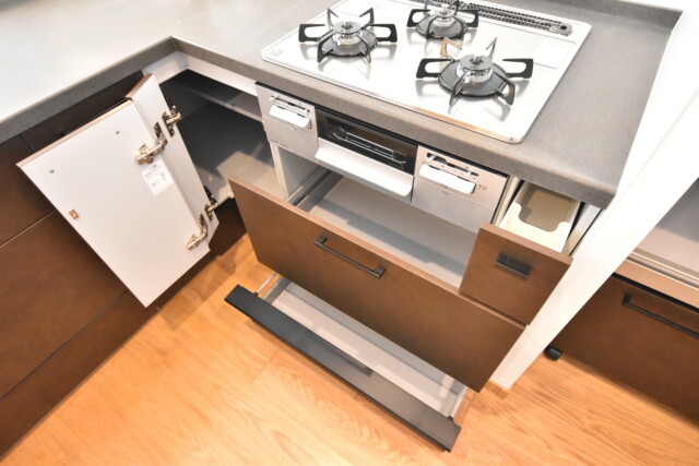 麻布狸穴ナショナルコート キッチン