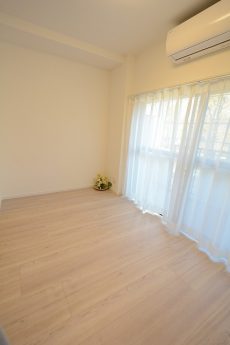 世田谷台ピロティ 205　洋室