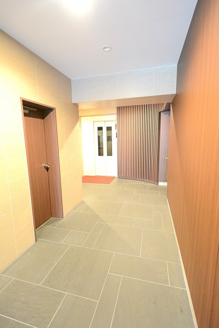 ニューハイツ八丁堀 (13)エントランス