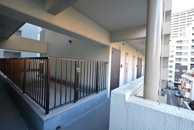 ライオンズマンション明石町 玄関