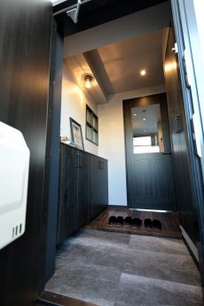 ニューハイツ八丁堀 玄関