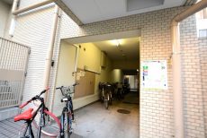 ライオンズマンション明石町 駐輪場・ゴミ捨て場