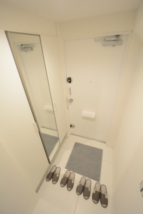 クレセントマンション 玄関