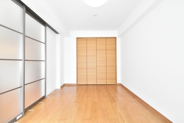 麻布狸穴ナショナルコート 洋室3