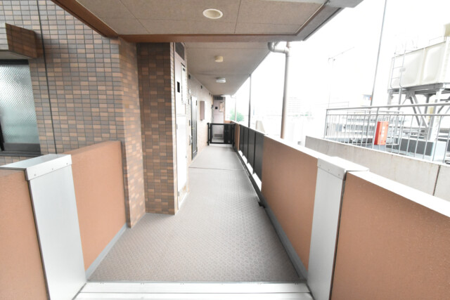 ライオンズマンション目白台シティ 玄関