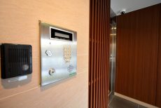 ニューハイツ八丁堀 エントランス