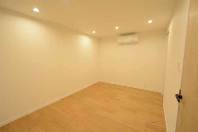 クレセントマンション 洋室6