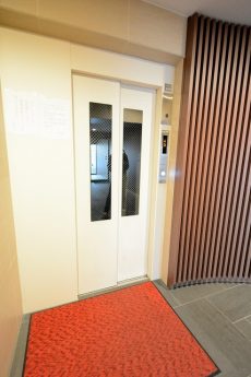 ニューハイツ八丁堀 エントランス