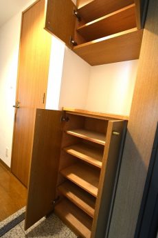 マイキャッスル駒場ヒルズ　玄関