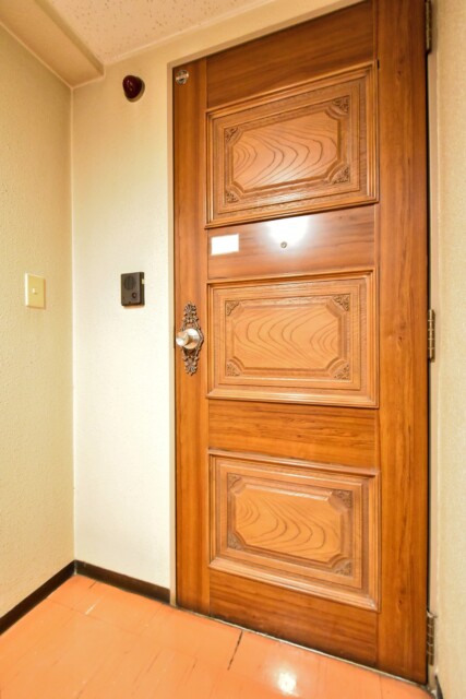 麻布狸穴ナショナルコート 玄関