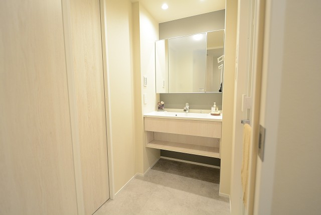 メゾンドゥ白金台 廊下