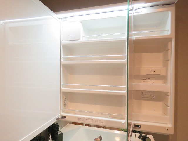 多摩川芙蓉ハイツ　洗面化粧台