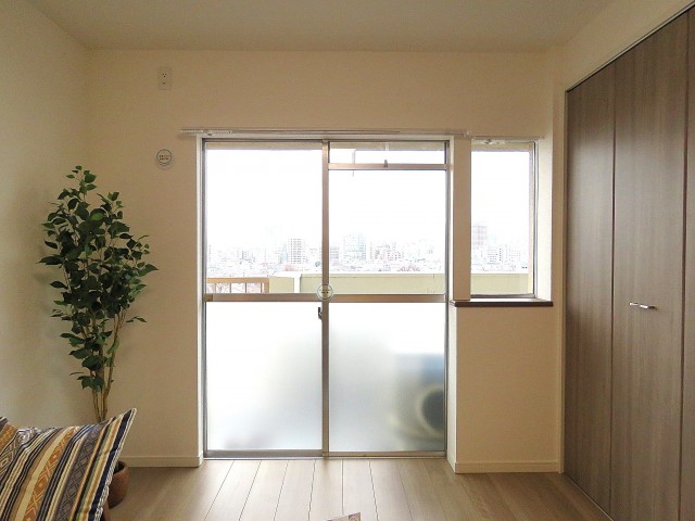 上高田四丁目団地　窓