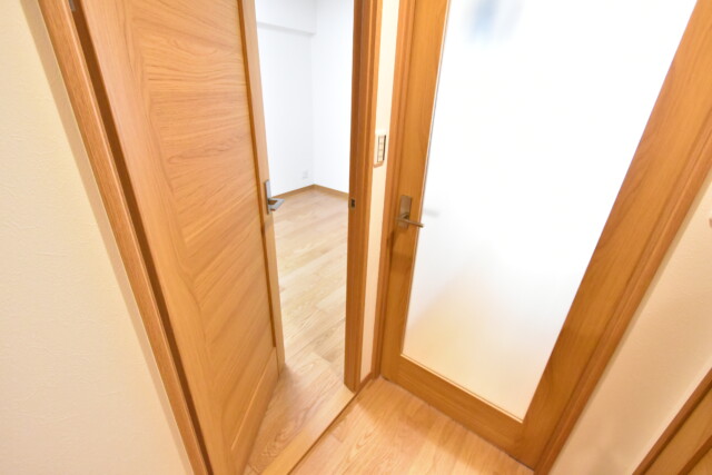 麻布狸穴ナショナルコート 洋室2