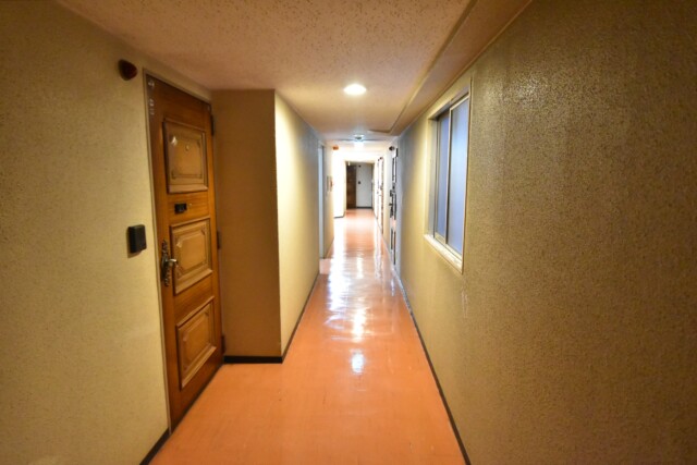 麻布狸穴ナショナルコート 玄関