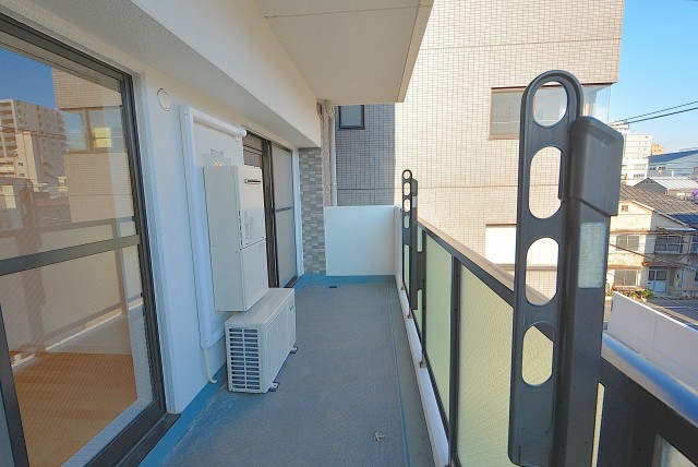 ラインズマンション根岸東 (107)バルコニー
