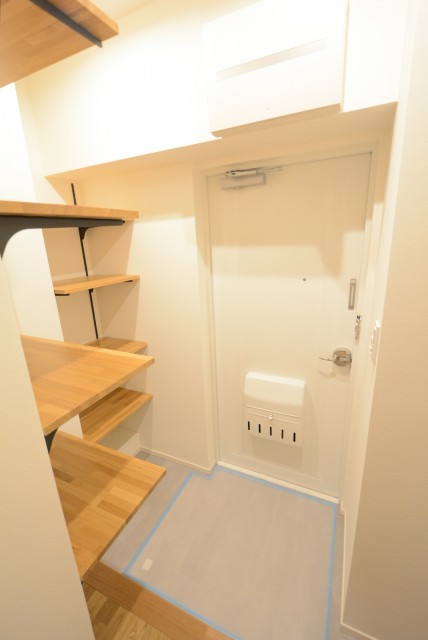 パイロットハウス北新宿 玄関