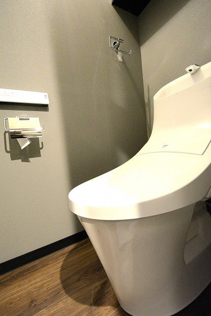 ライオンズマンション明石町 (72)トイレ