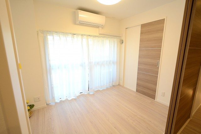 世田谷台ピロティ 205　洋室