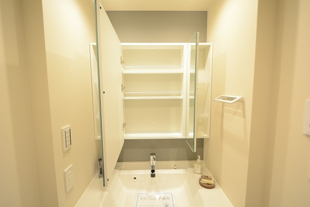 メゾンドゥ白金台 廊下