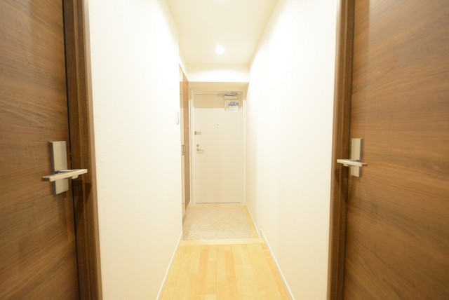 ラインズマンション根岸東 玄関