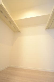 世田谷台ピロティ 205洋室