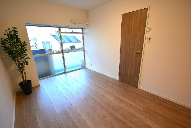 メゾンド―ル代々木 洋室5_8