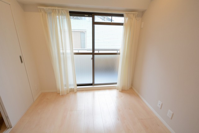 ダイアパレス中野本町 洋室2