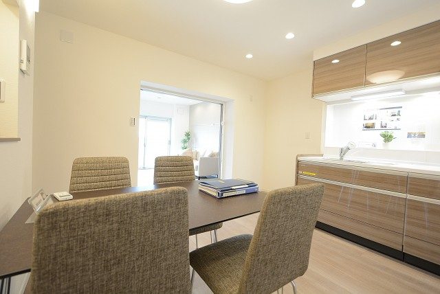 給田西住宅 LD～洋室①