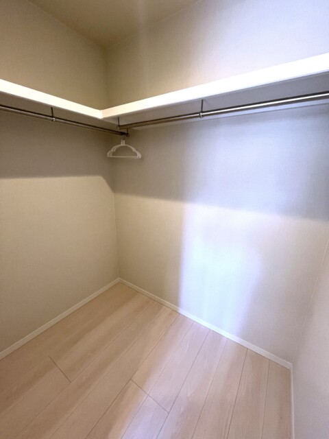 メゾンドール代々木 洋室2