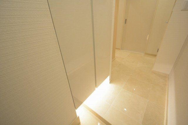 ダイアパレス中野本町　玄関