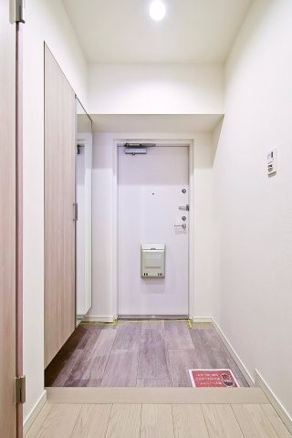 ファミネス大森 玄関