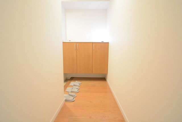 グランベル上野の杜 玄関