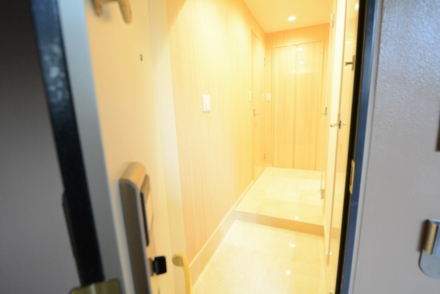 新宿御苑サニーコート (14)玄関