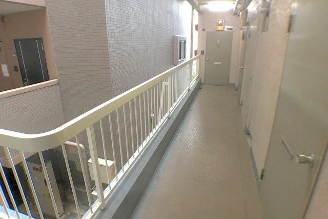 セザール 外廊下