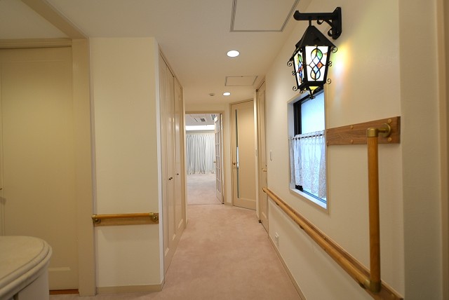 ソフィア高輪 物入_廊下