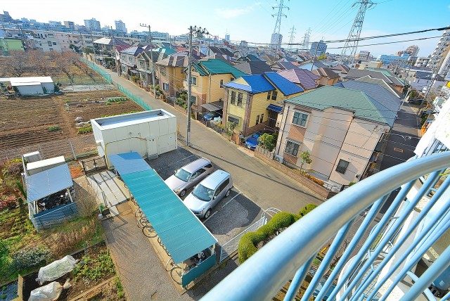 上高井戸ヒミコマンション リビングバルコニー