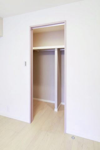 ファミネス大森 洋室