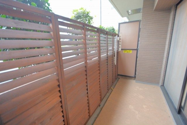 新宿御苑サニーコート バルコニー