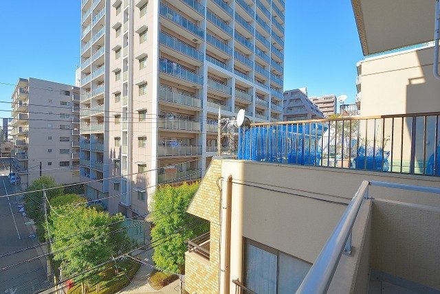 ファミネス大森 バルコニー