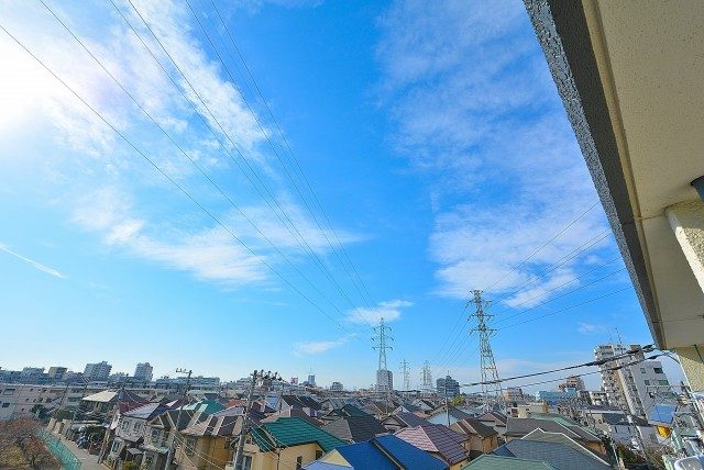 上高井戸ヒミコマンション リビングバルコニー