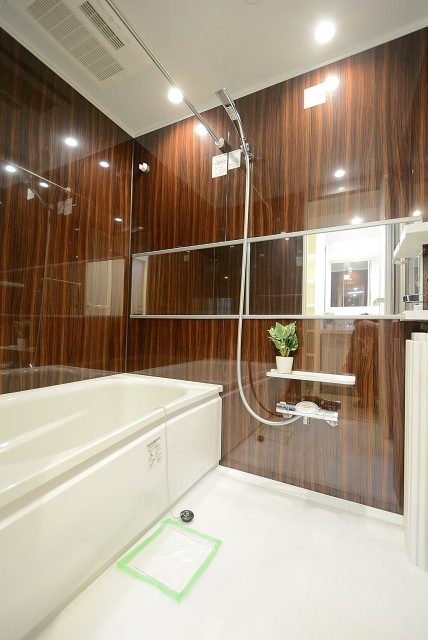 秀和大森レジデンス バス