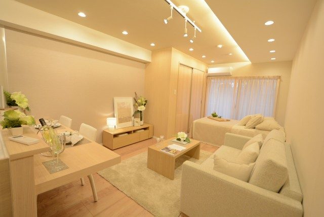 新宿御苑サニーコート バルコニー