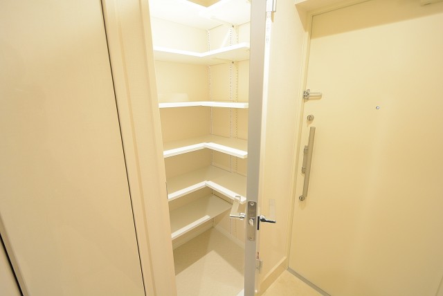 入谷アムフラット 玄関