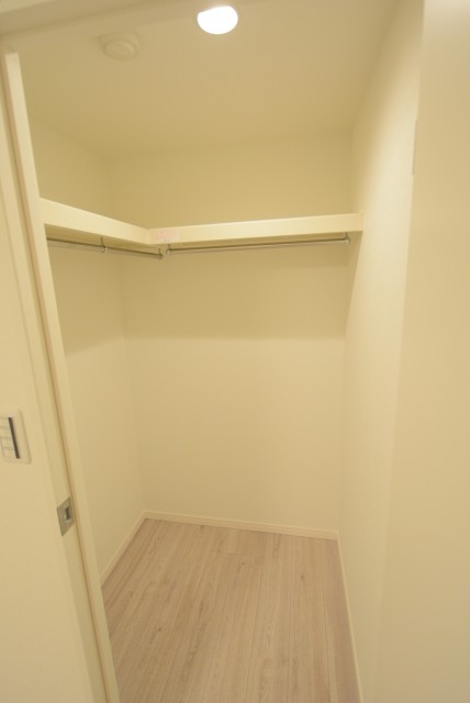 ヴィラロイヤル東中野 洋室２