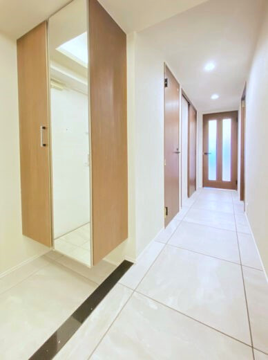 エクセルシオール碑文谷 玄関廊下