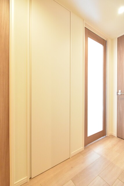 グランドメゾン目黒南 廊下収納